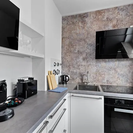 Stylish Maisonette - Near Frankfurt & Airport! شقة أوفنباخ