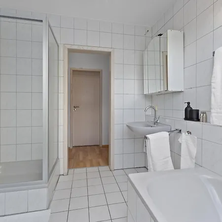 Stylish Maisonette - Near Frankfurt & Airport! شقة أوفنباخ