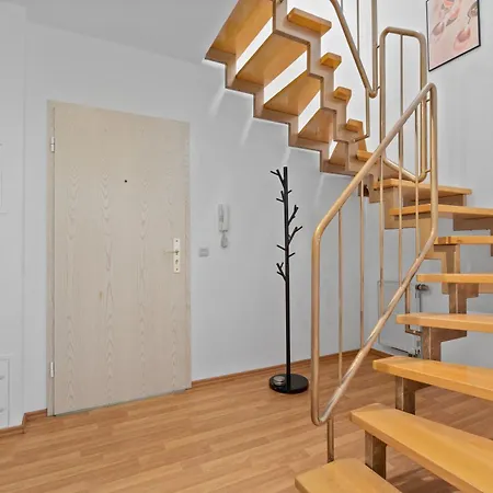 Stylish Maisonette - Near Frankfurt & Airport! شقة